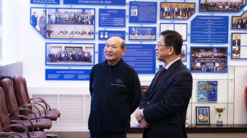 Жапон елінен келген профессор Каору Курису Ұлттық нейрохирургия орталығында болды